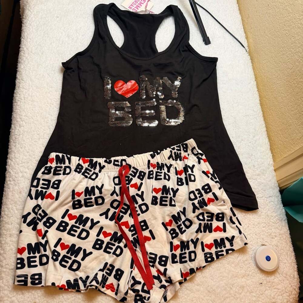 Emme Jordan I Love My Bed Pajama Set Size M